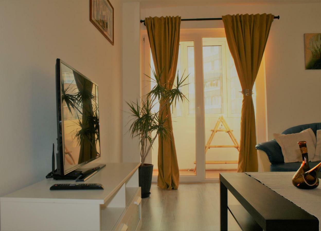 Casa Peterfi - Apartment With 3 Bedrooms And Spacious Living Room Târgu-Mureş Extérieur photo