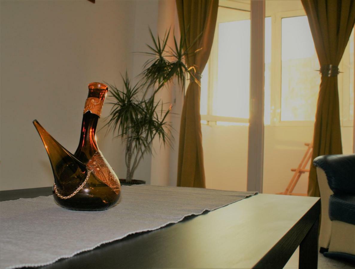 Casa Peterfi - Apartment With 3 Bedrooms And Spacious Living Room Târgu-Mureş Extérieur photo