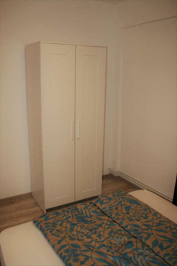 Casa Peterfi - Apartment With 3 Bedrooms And Spacious Living Room Târgu-Mureş Extérieur photo
