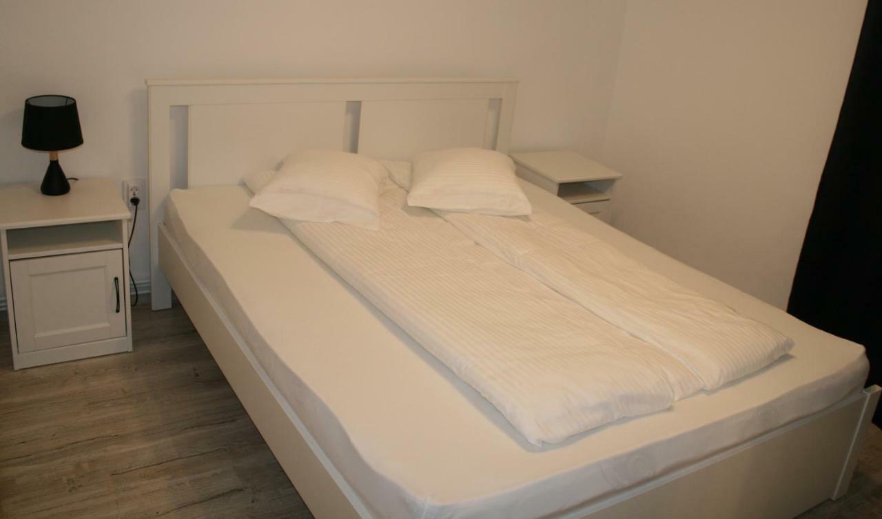 Casa Peterfi - Apartment With 3 Bedrooms And Spacious Living Room Târgu-Mureş Extérieur photo
