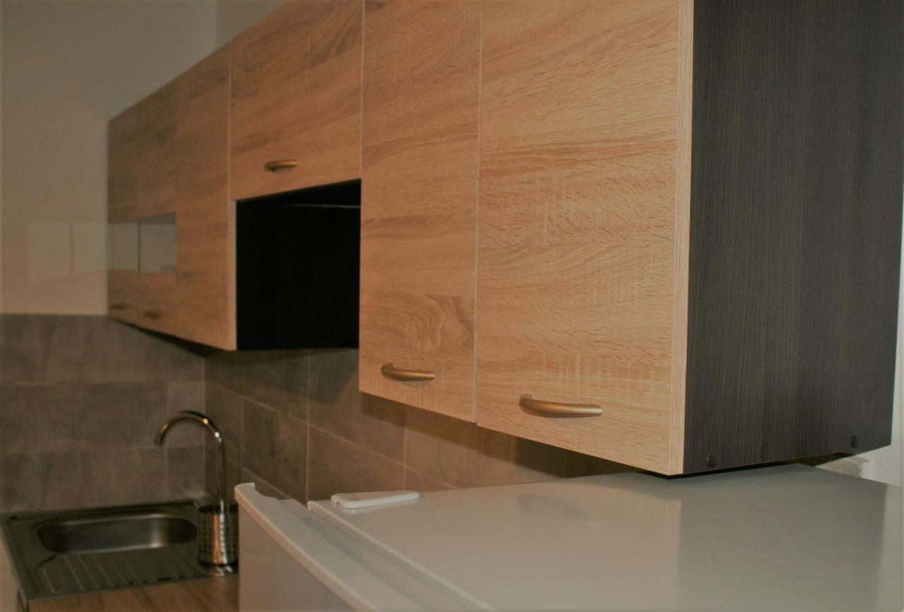 Casa Peterfi - Apartment With 3 Bedrooms And Spacious Living Room Târgu-Mureş Extérieur photo