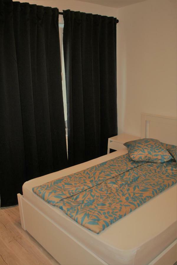 Casa Peterfi - Apartment With 3 Bedrooms And Spacious Living Room Târgu-Mureş Extérieur photo